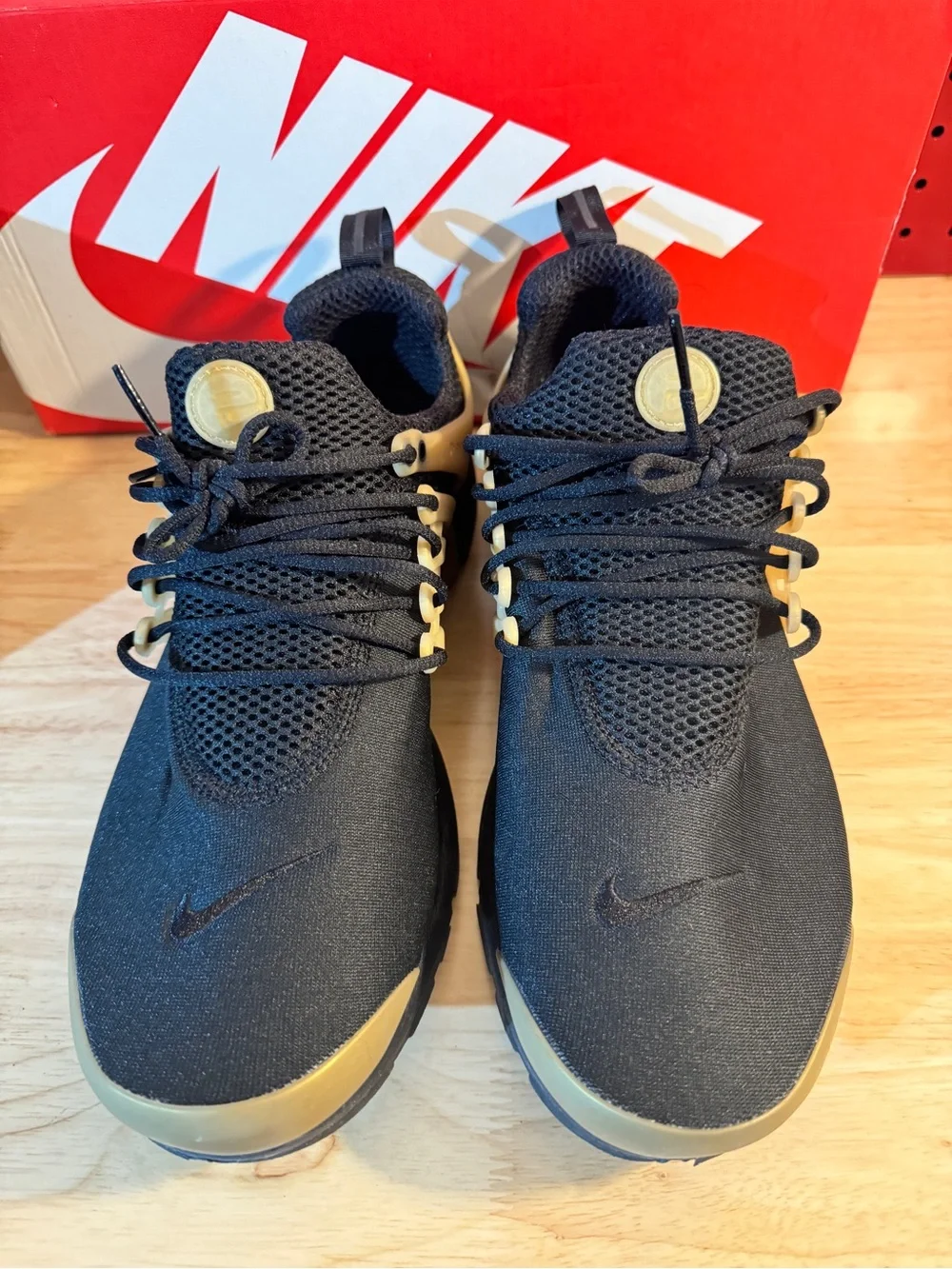 Nike lightweight men’s
